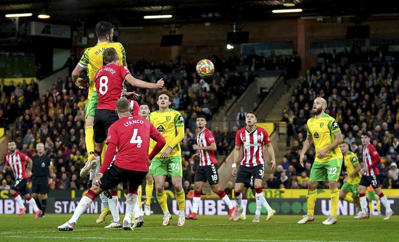 Norwich City 1-2 Ipswich Town (aet): Canaries win after extra-time